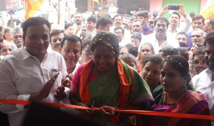கோவை ராமநாதபுரம் பகுதியில் பாரதிய ஜனதா கட்சியின் மண்டல அலுவலகம் வானதி சீனிவாசன் எம்.எல்.ஏ திறந்து வைத்தார்.