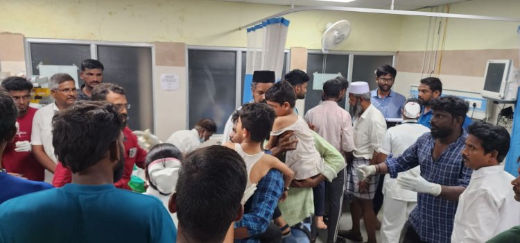துயர சம்பவம் மேட்டுப்பாளையம்  சுற்றுலா பேருந்து கவிழ்ந்து விபத்து; 30 பேர் படுகாயம்; சிறுவன் பலி!!!